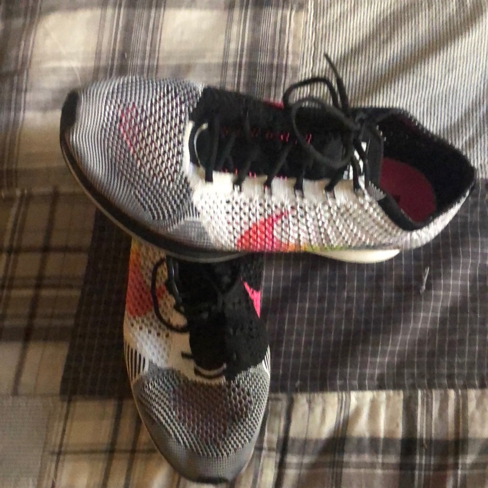Nike PRIDE Flyknit running shoes